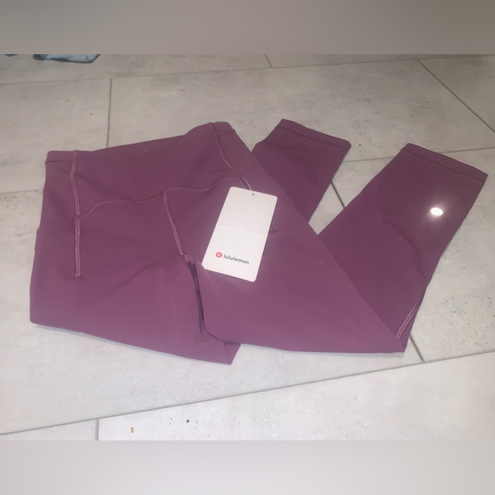 Lululemon Pink Swift Speed HR Crop
211